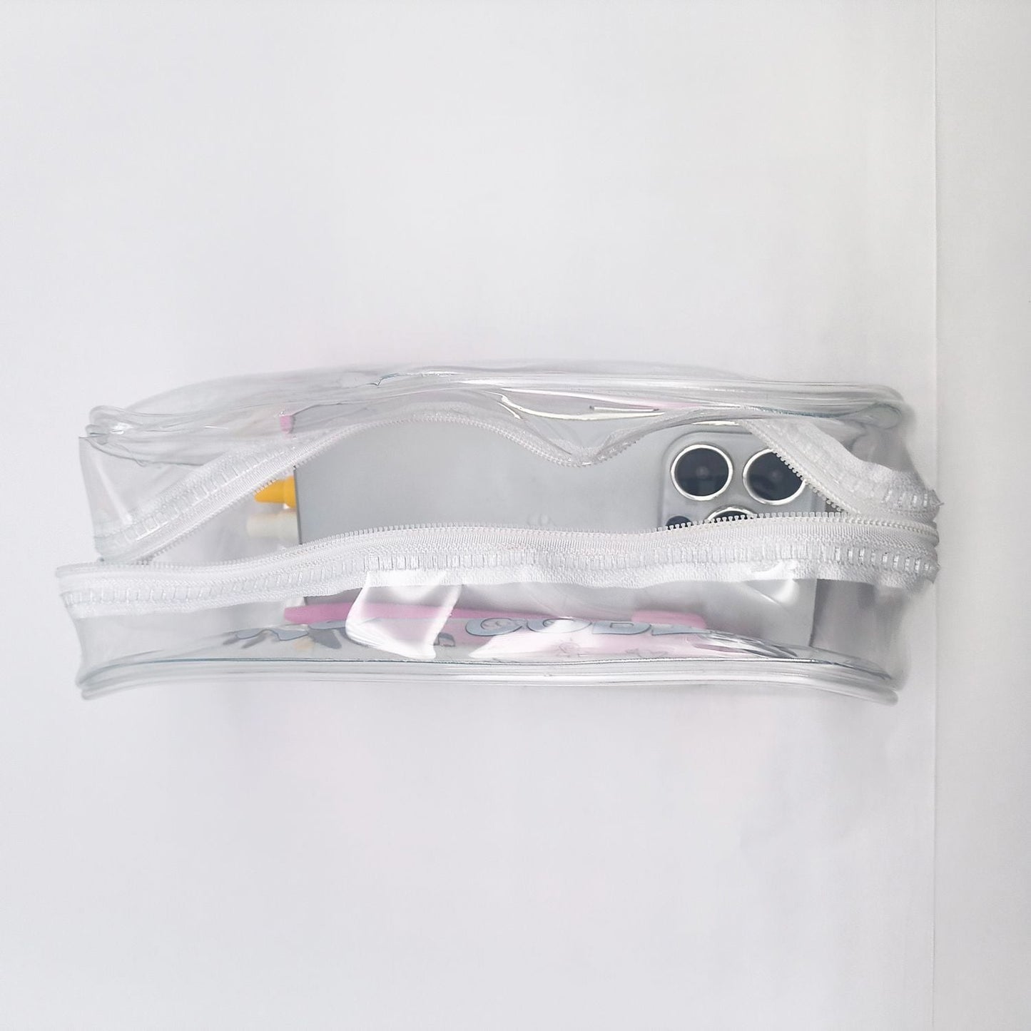 CORTIS TOILETRY BAG